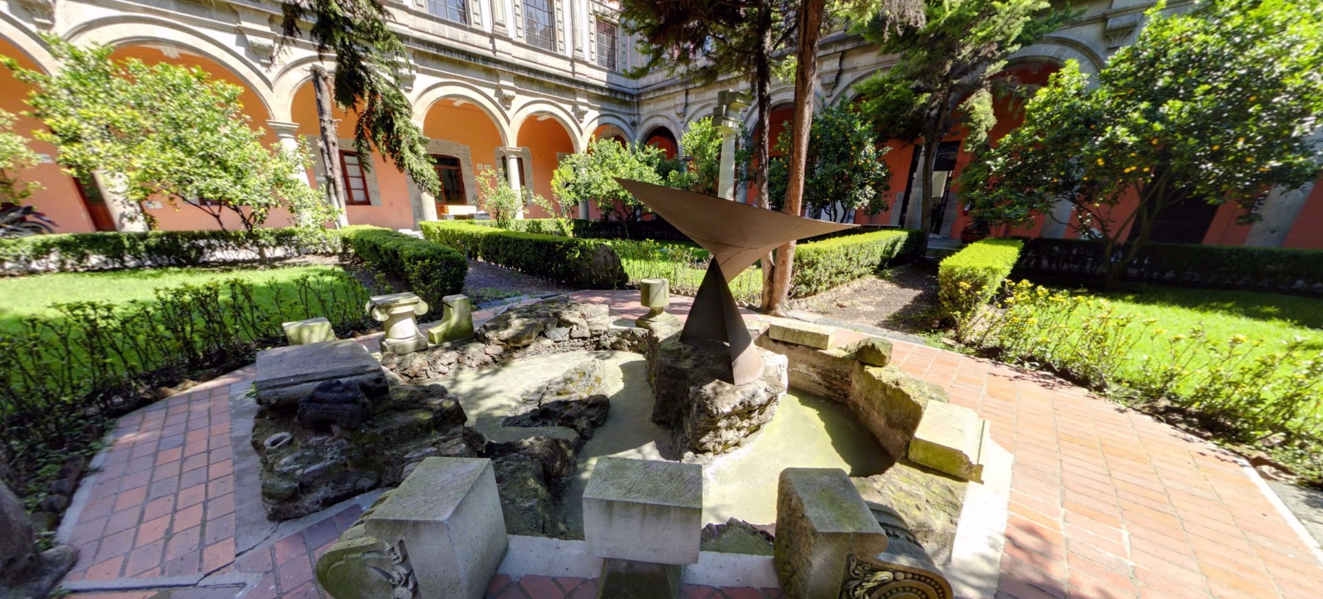 Centro Nacional de Conservación y Registro del Patrimonio Artístico Mueble (CENCROPAM)