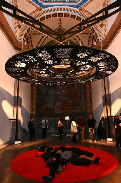 EL LABORATORIO ARTE ALAMEDA INVITA A CREAR UN ESPACIO DE LUZ Y FORMAS CON LA ACTIVIDAD SOMBRAS QUE HABITAN | Prensa INBA - Instituto Nacional de Bellas Artes | Artes Visuales
